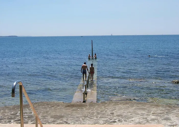 아파트 Lisa 2 Near The Novigrad Istria