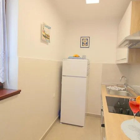 Appartamento Lisa 2 Near The